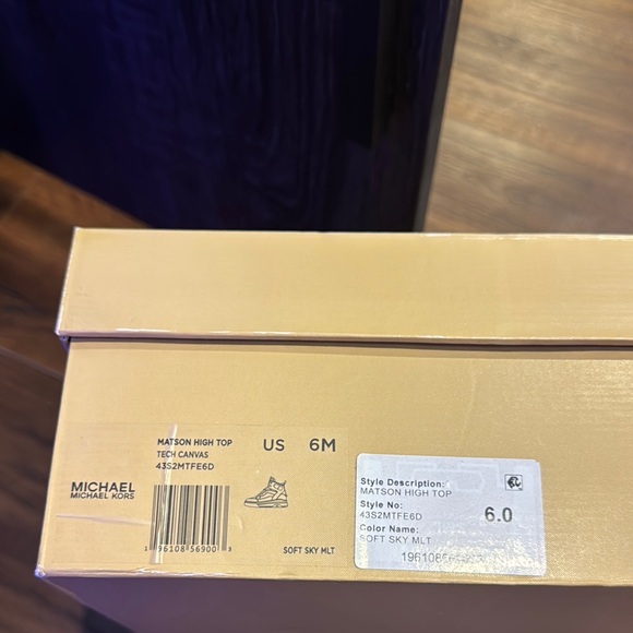 Michael Kors NWT Matson Color block logo High-Top Sneakers - Picture 7 of 8